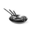 Tigaie clasica din otel laminat, 24 cm diametru x 4,5 cm inaltime,baza 18 cm Hendi