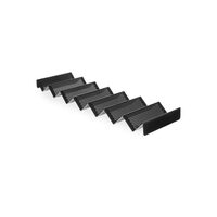 Suport perforat Hendi, din aluminiu, pentru servire, 7 baghete/hot-dog, 580x170x(H)40mm